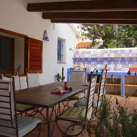 Lleo Villa